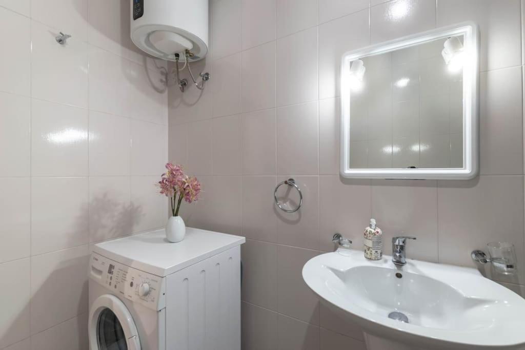 Modern Apt. Close To The Square St. Paul's Bay Bagian luar foto